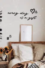 Every Day Is A Gift Yazılı Dekoratif Ahşap Tablo - Görsel 2