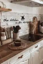 The Kitchen Is For Dancing Yazılı Dekoratif Ahşap Tablo