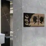WC Yazılı Dekoratif Ahşap Tuvalet Yönlendirme Tablosu