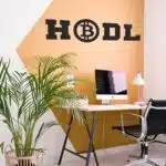 Bitcoin HODL Yazılı Dekoratif Ahşap Tablo