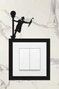 Ahşap Priz Çerçevesi Şemsiyeli Adam Temalı