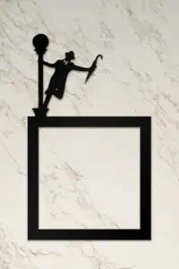 Ahşap Priz Çerçevesi Şemsiyeli Adam Temalı - Görsel 2