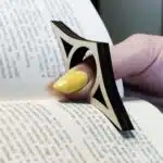 Kitap Arası Delikli Sayfa Parmak Tutucu Ahşap Aparat