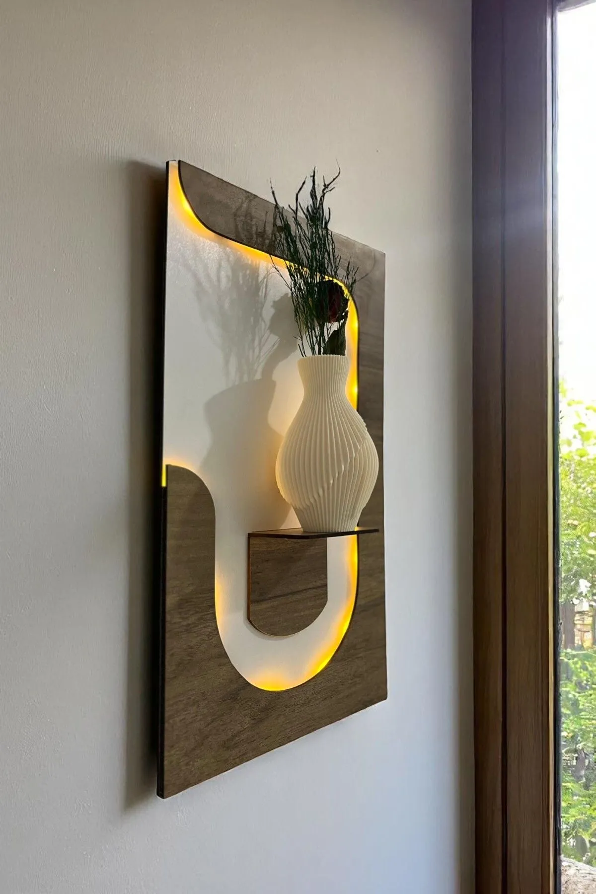 Minimalist LED Işıklı Ahşap Duvar Dekoru Raf, Pilli - Görsel 3