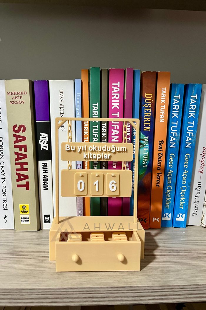 Bu Yıl Okuduğum Kitaplar Yazılı Mini Kitaplık Üstü Kitap Sayacı